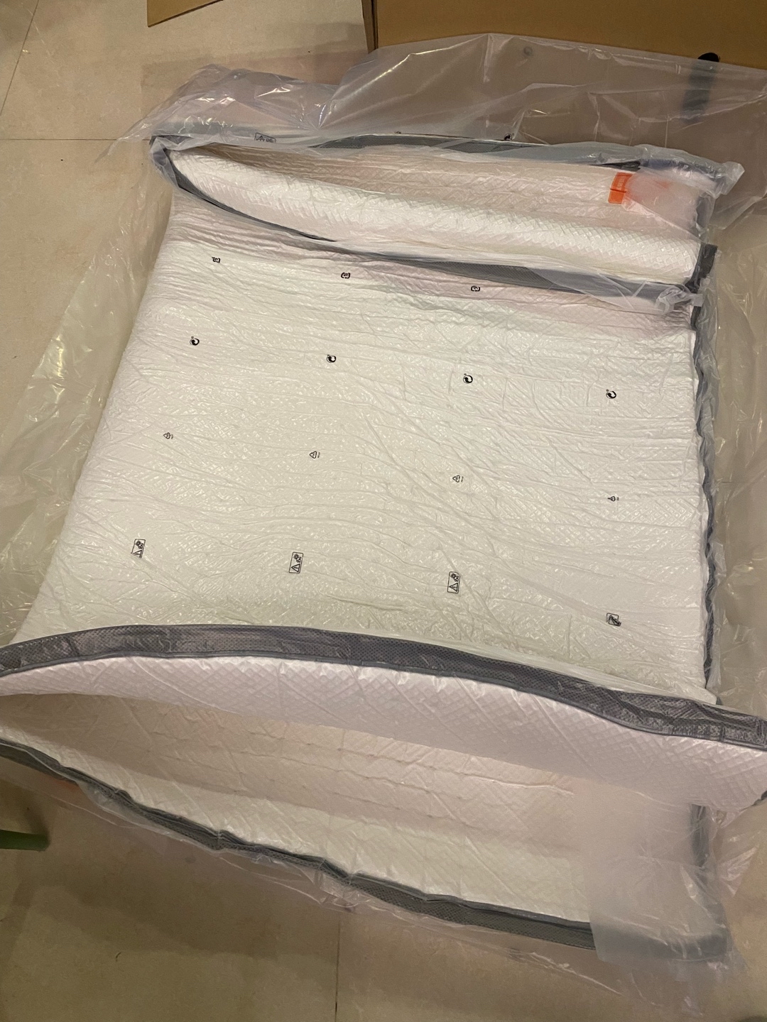 Đệm Cao Su Thiên Nhiên Schcott Xiaomi 8H – Tỉ lệ cao su hơn 93%