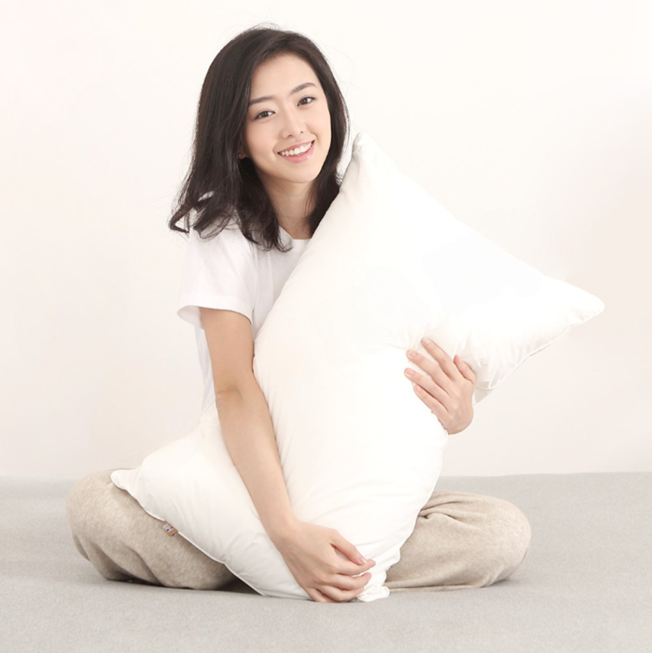 So Sánh Gối Bông Truyền Thống 8H PF2 và Gối Memory Foam 8H H3