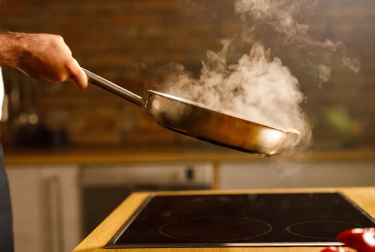 Tại Sao Máy Lọc Không Khí Ngày Càng Quan Trọng Trong Không Gian Sống Thành Thị?